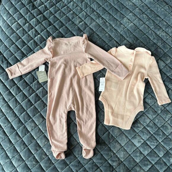 NWT Baby Gap sleeper - Picture 4 of 8